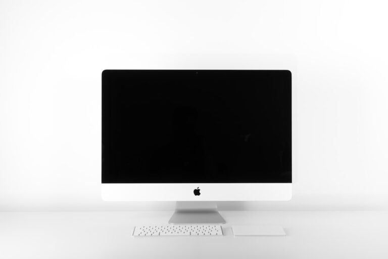 Best Developer Monitors: What Specs Matter Beyond Resolution