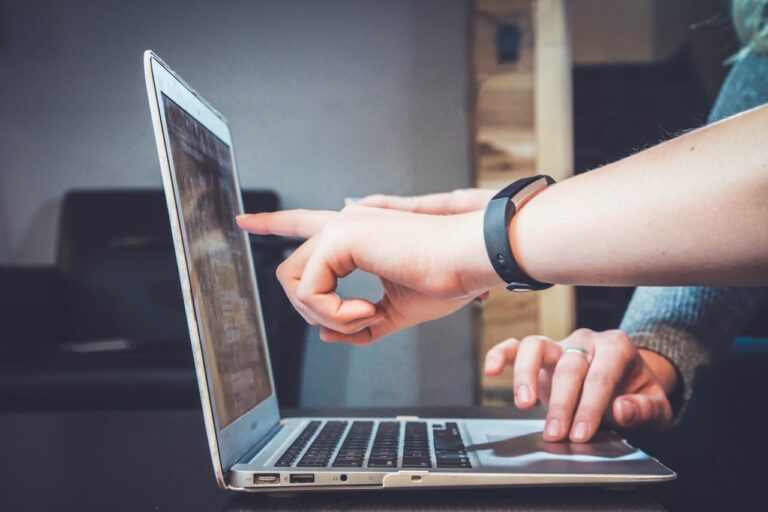 Open-Source LLMs: When Local Models Beat Hosted APIs